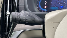 Volvo XC90 2.0 T8 PHEV Ultra Dark 5dr AWD Geartronic Estate